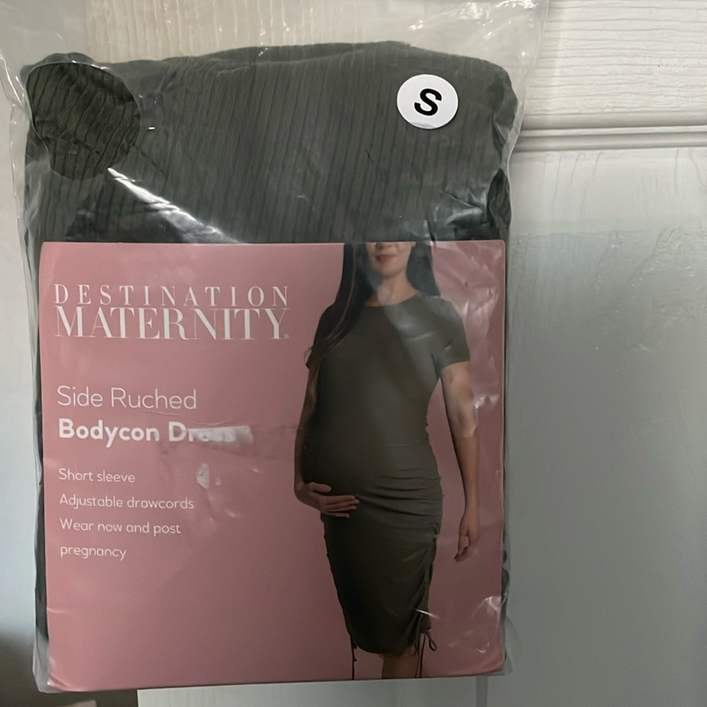 Green maternity dress, size small.